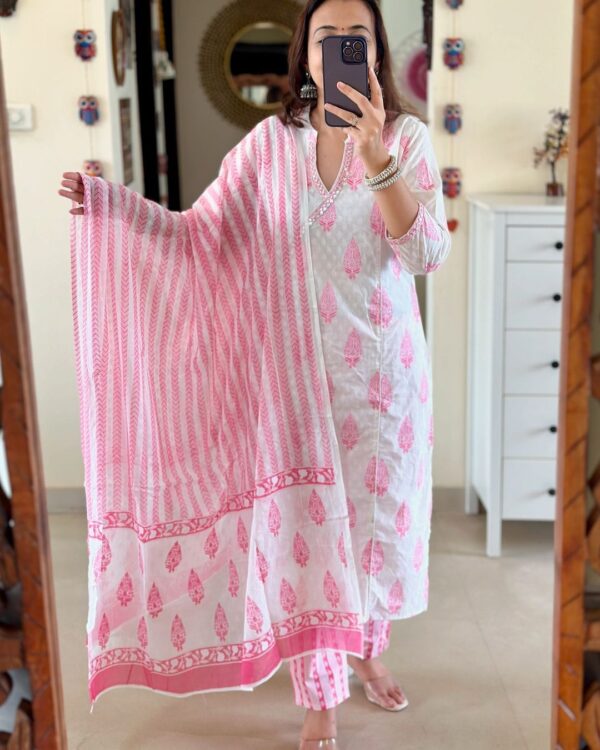 pure cottan suit set with mulmul dupta at krisvi wardrobe