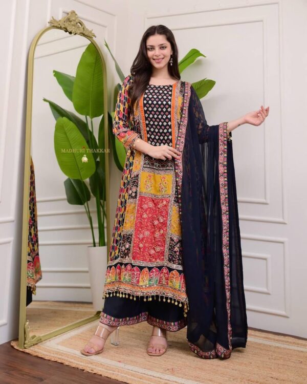 suit-set-with-dupatta-at-krisvi