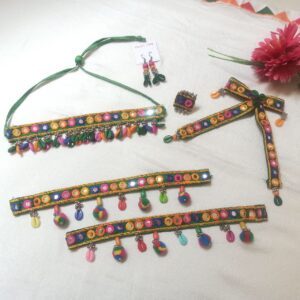 Jwellery full set in green & black color base