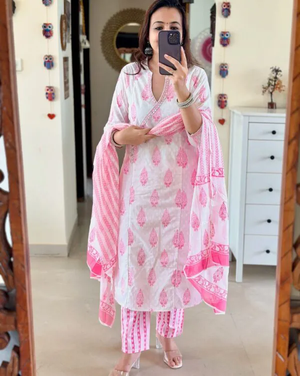 pure cottan suit set with mulmul dupta at krisvi wardrobe
